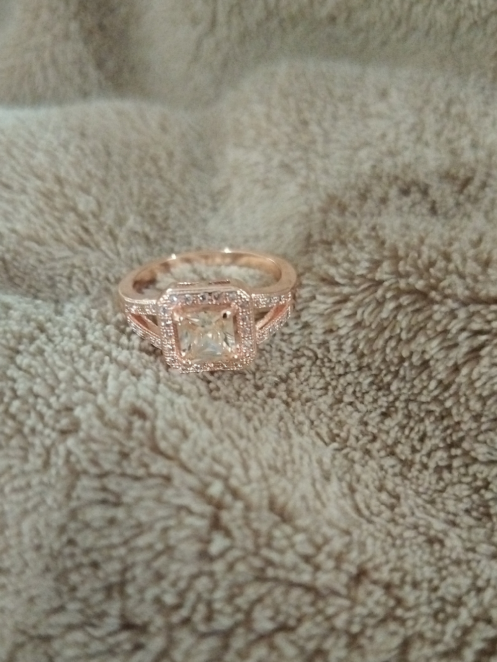 Rose Gold Halo Square-Cut Engagement Ring Size 8